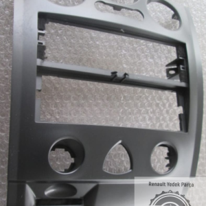 Renault Megane 2 Torpido Orta Konsol Radyo Klima Çerçevesi 8200491106 8200178435